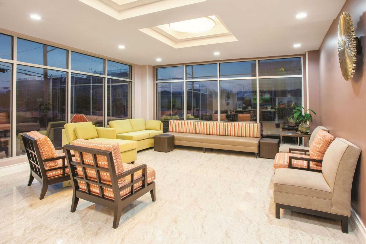 La Quinta Inn & Suites Far Rockaway - Beach Hotel 뉴욕 외부 사진